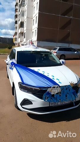 Свадебные украшения на машину и выписка из роддома