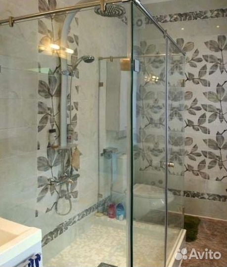 Стеклянные ограждения для душа без поддона