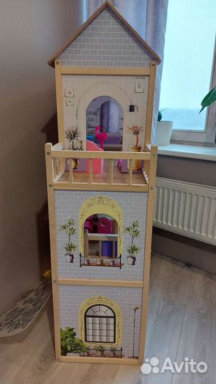 Кукольный домик с мебелью
