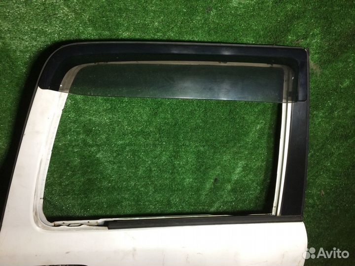 Дверь задняя правая Honda CR-V RD1 Белая царапины