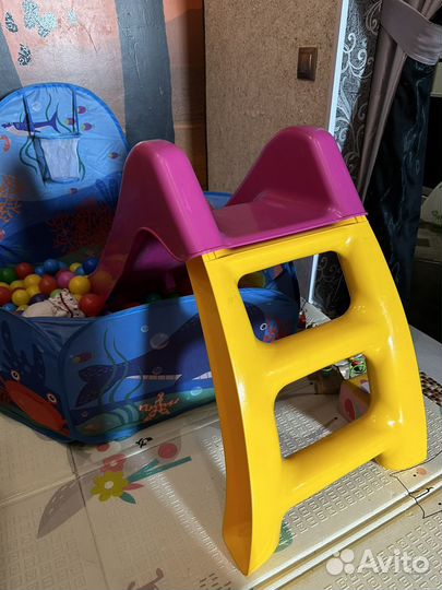 Детский бассейн с горкой