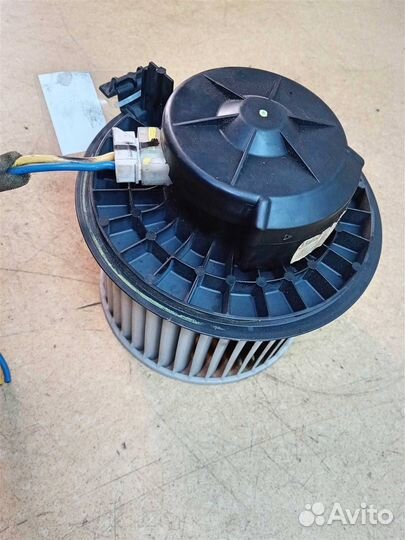 Моторчик обогревателя Nissan Tiida C11 2007