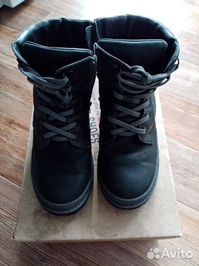 Ботинки зимние 35р