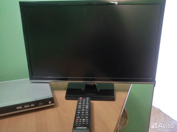 Телевизор samsung LED UE22H5000AK