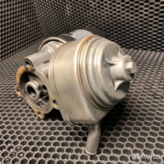 Кронштейн масляного фильтра Nissan Sunny Y10 CD20