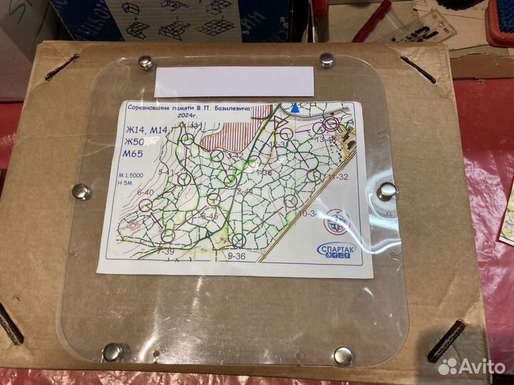 Столик для планшета Nordenmark Booch квадрат