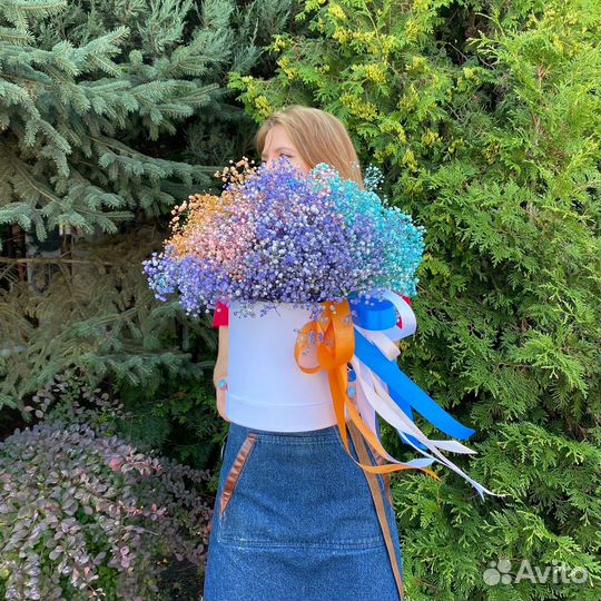 Гипсофилы в шляпной коробке