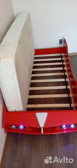 Кровать-машинка