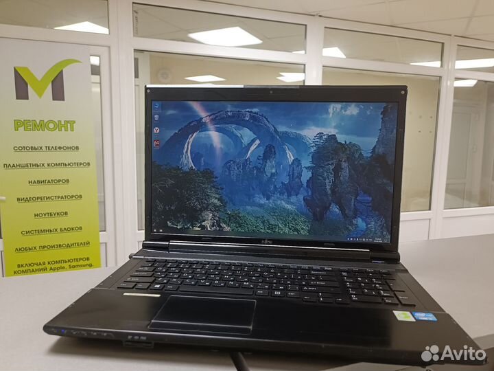 Мощный Full HD 17.3 Fujitsu i7/8g/SSD 256/hdd500