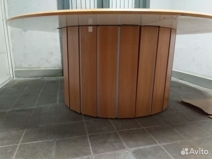 Шкафы офисные и столы LAS