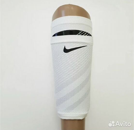 Фиксаторы для щитков Nike