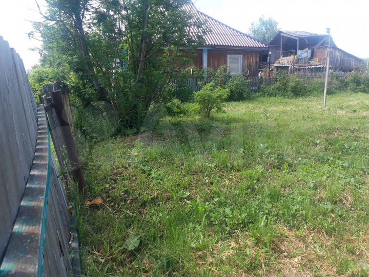 Дом 30 м² на участке 20 сот.