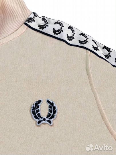 Олимпийка Fred Perry бежевая. Бестселлер