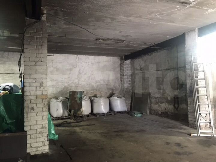 Гараж, > 30 м²