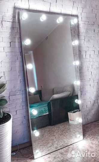 Изготовление гримерных зеркал и столов