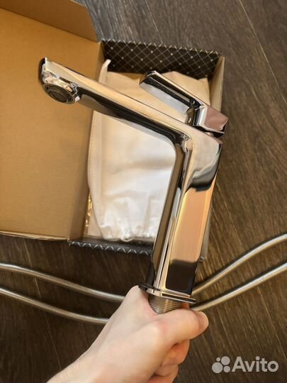 Смеситель для раковины Vincea Next VBF-1N1CH