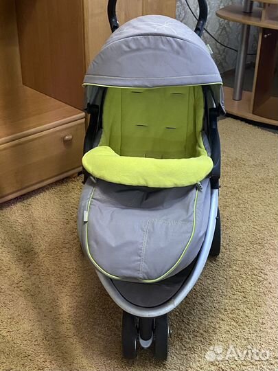 Детская прогулочная коляска