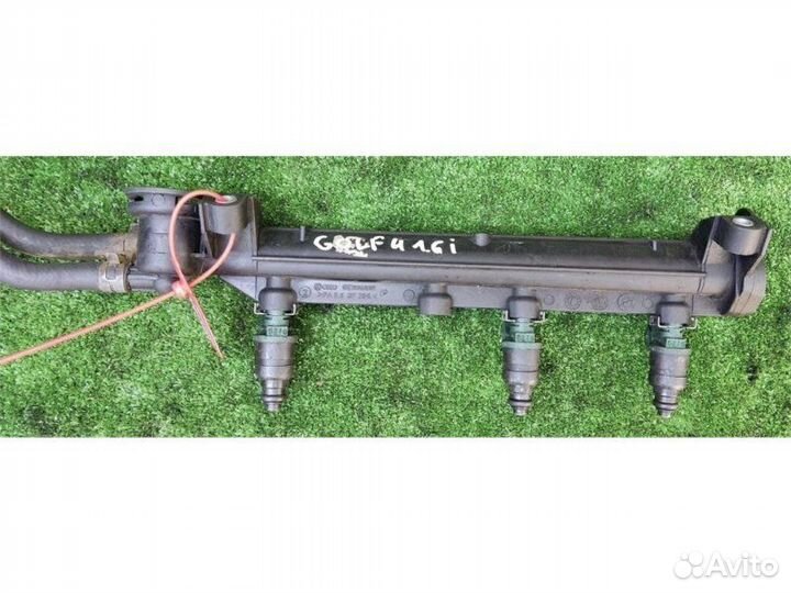 Топливная рампа Mercedes C W202 2.3 1999