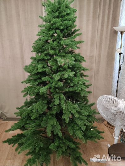 Ель искуственная 210