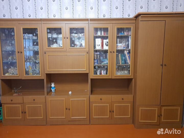 Продам стенку б/у 