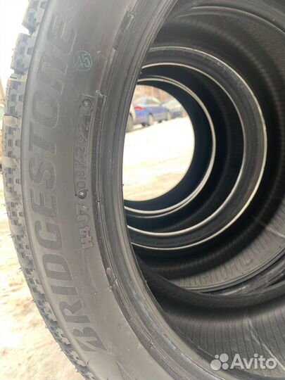 Bridgestone Blizzak Spike-02 225/45 R18 91T