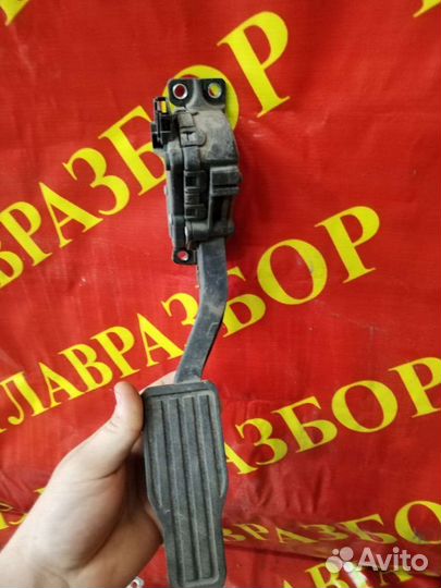 Электро педаль газа на geely emgrand ес7