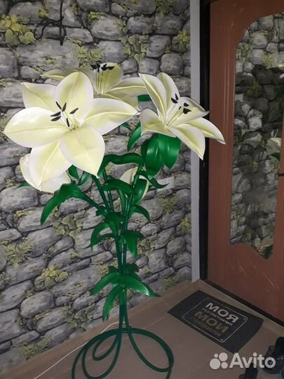 Торшер-лилии из изолона