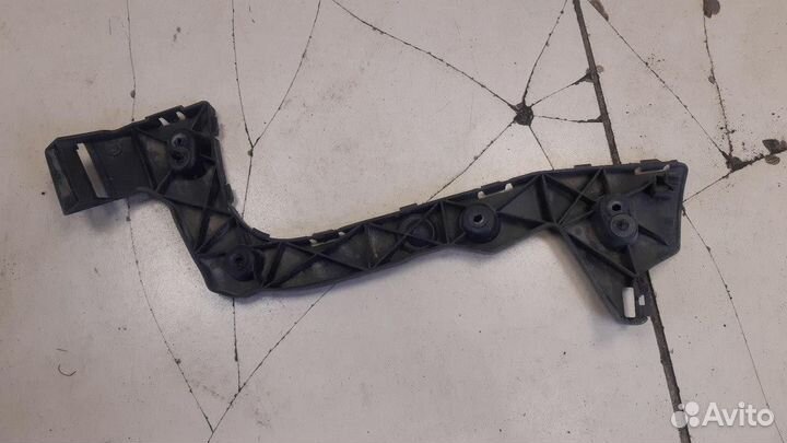 Направляющая заднего бампера левая Ford Focus