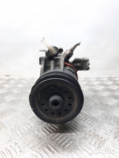 Компрессор кондиционера Toyota Yaris хэтчбэк 5 дв