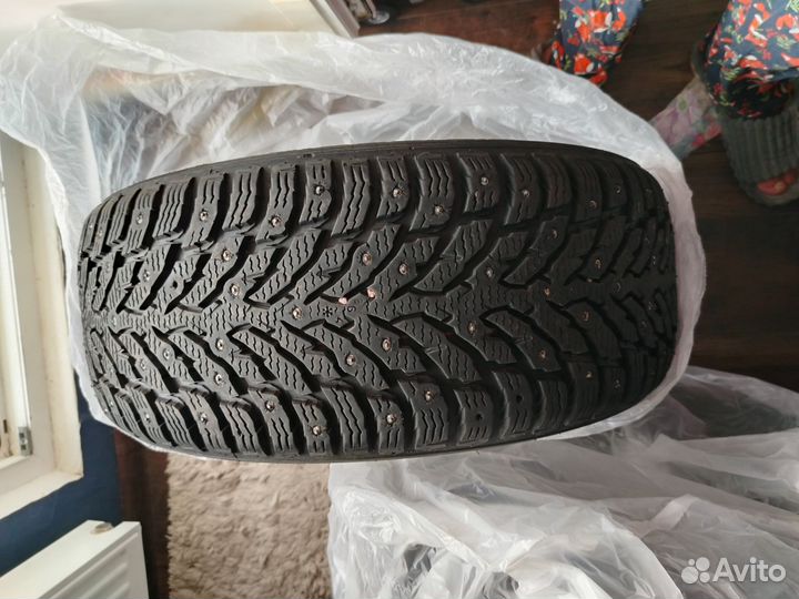 Nokian Tyres Hakkapeliitta 9 215/70 R17