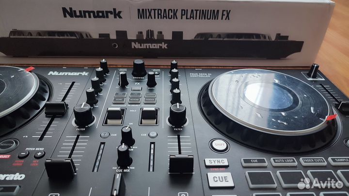 Dj контролер Numark mixtrack platinum FX