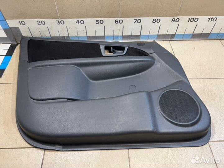 Обшивка двери передней левой Suzuki Sx4 седан M16A