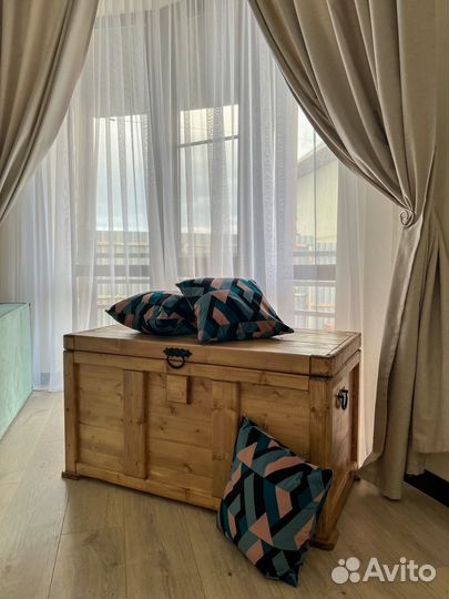 Сундук деревянный