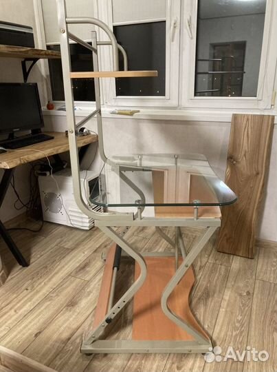 Стол компьютерный