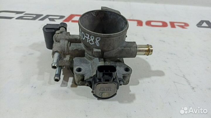 Заслонка дроссельная механическая б/у для Toyota C