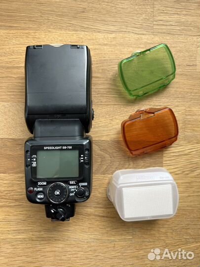 Вспышка Nikon Speedlight SB-700