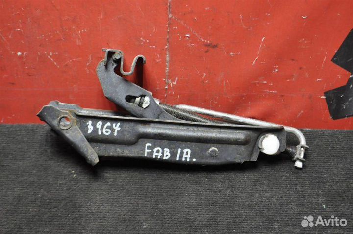 Домкрат Skoda Fabia 5J2 BZG 2009