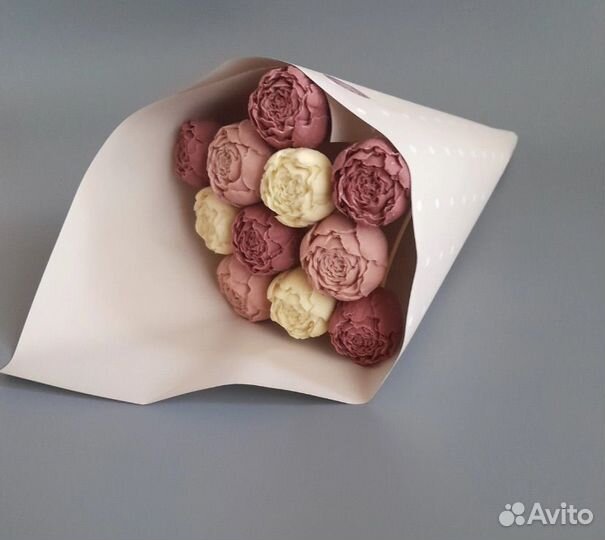 Подарки для коллег к 8 марта