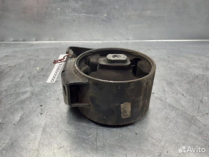 Опора двигателя правая Volkswagen Passat B3