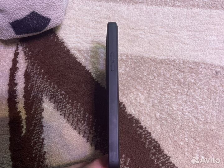 Чехол на iPhone 12