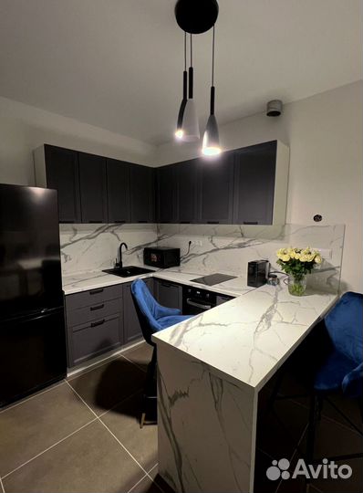 Угловая кухня в наличии