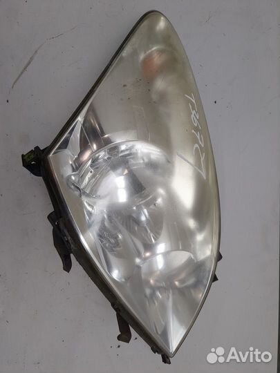 Фара (передняя) Toyota Corolla Verso, 2007