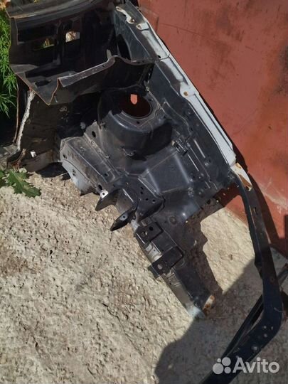 Четверть левая на mitsubishi Outlander cu