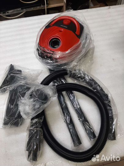 Пылесос новый