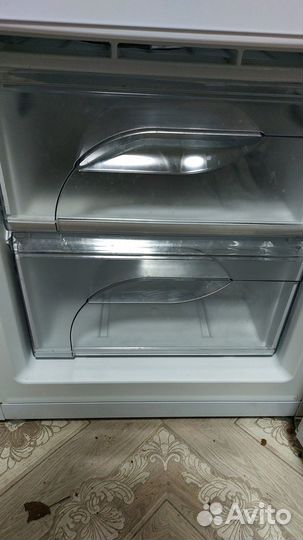 Продам холодильник Атлант хм-4209