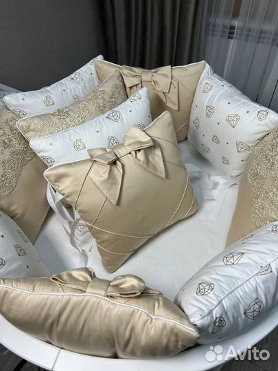 Комплект в кроватку для новорожденных