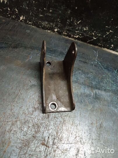 Кронштейн крепления двигателя Vortex Tingo 1.8