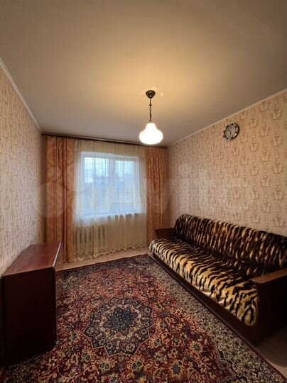 2-к. квартира, 57 м², 4/10 эт.