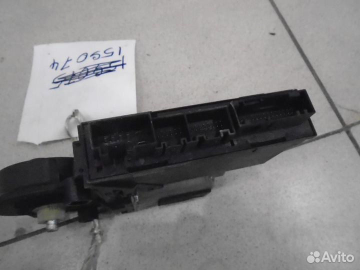 Моторчик стеклоподъемника передний левый Audi A8