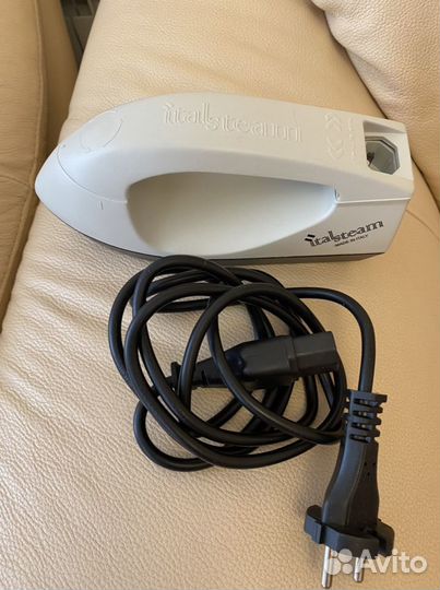 Утюг дорожный